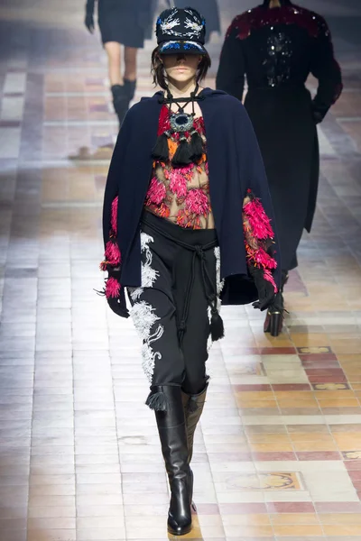 Look 47